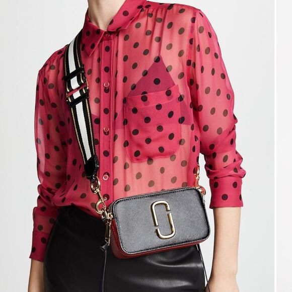 Marc Jacobs Handbags - MARC JACOBS the snapshot camera bag red/black NWT in packaging